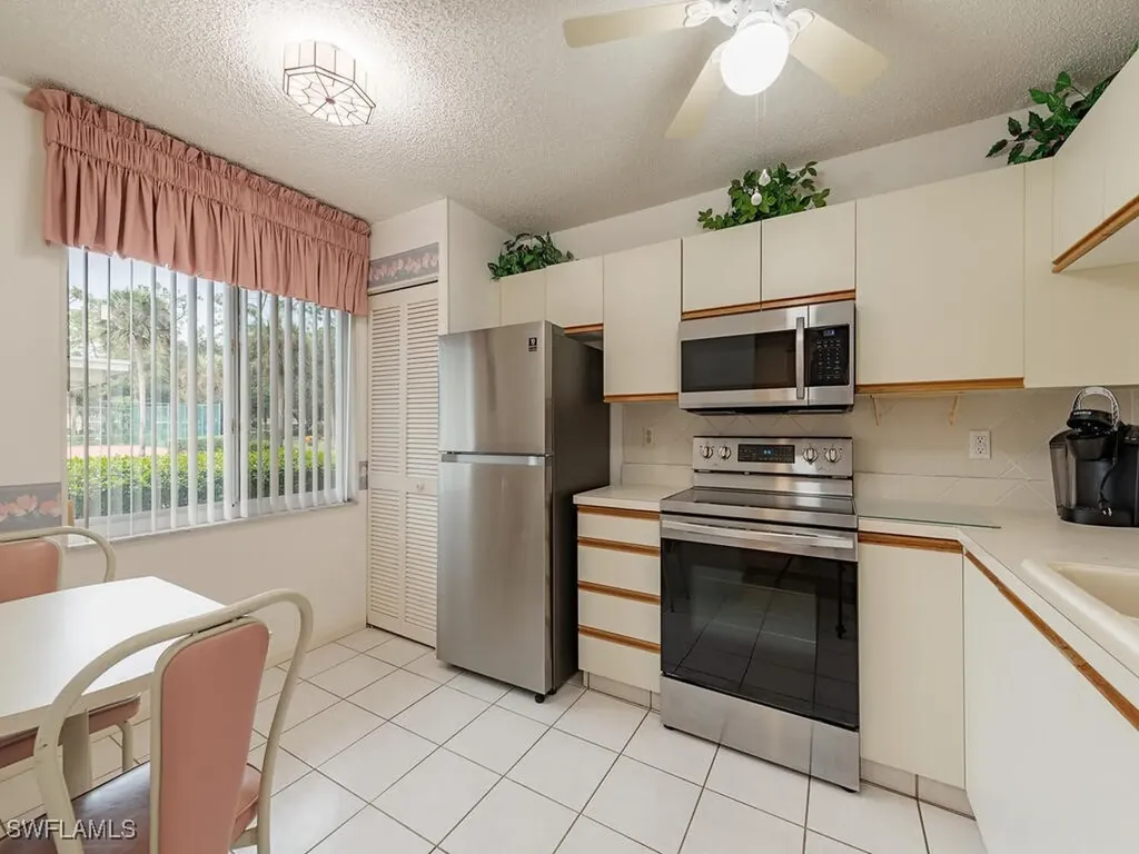 5980 Amherst Drive Naples FL 34112