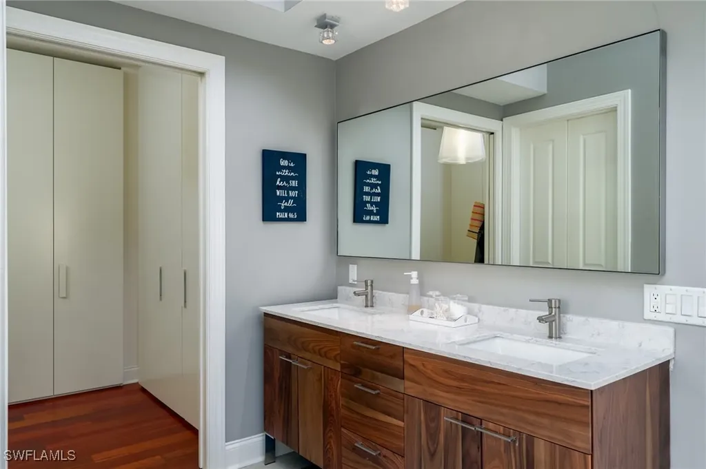 1133 Golden Olive Court Sanibel FL 33957