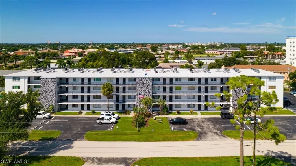 4906 Victoria Drive Cape Coral FL 33904