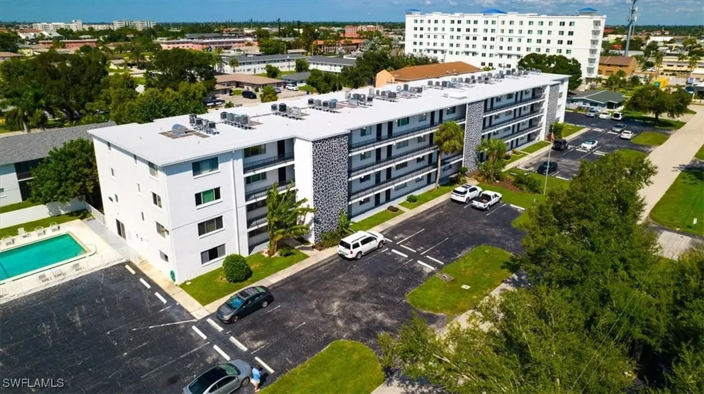 4906 Victoria Drive Cape Coral FL 33904