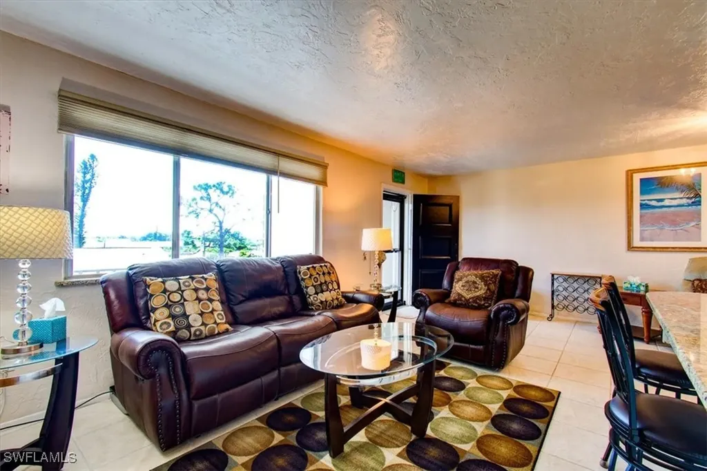 4906 Victoria Drive Cape Coral FL 33904