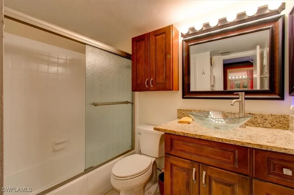4906 Victoria Drive Cape Coral FL 33904
