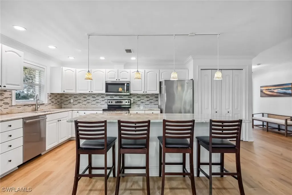 4519 Lakewood Boulevard Naples FL 34112