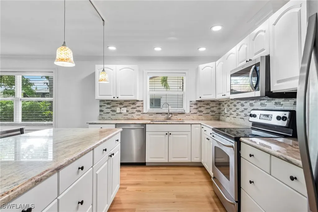4519 Lakewood Boulevard Naples FL 34112