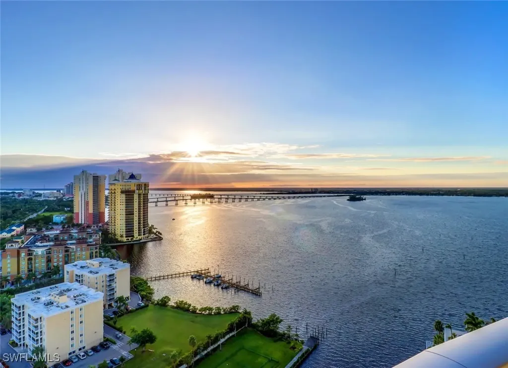 3000 Oasis Grand Boulevard Fort Myers FL 33916
