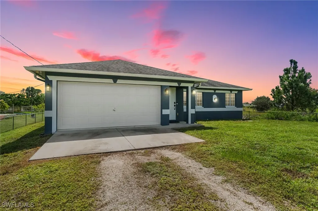 2424 43rd Avenue NE Naples FL 34120