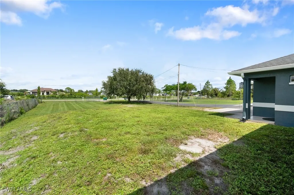 2424 43rd Avenue NE Naples FL 34120