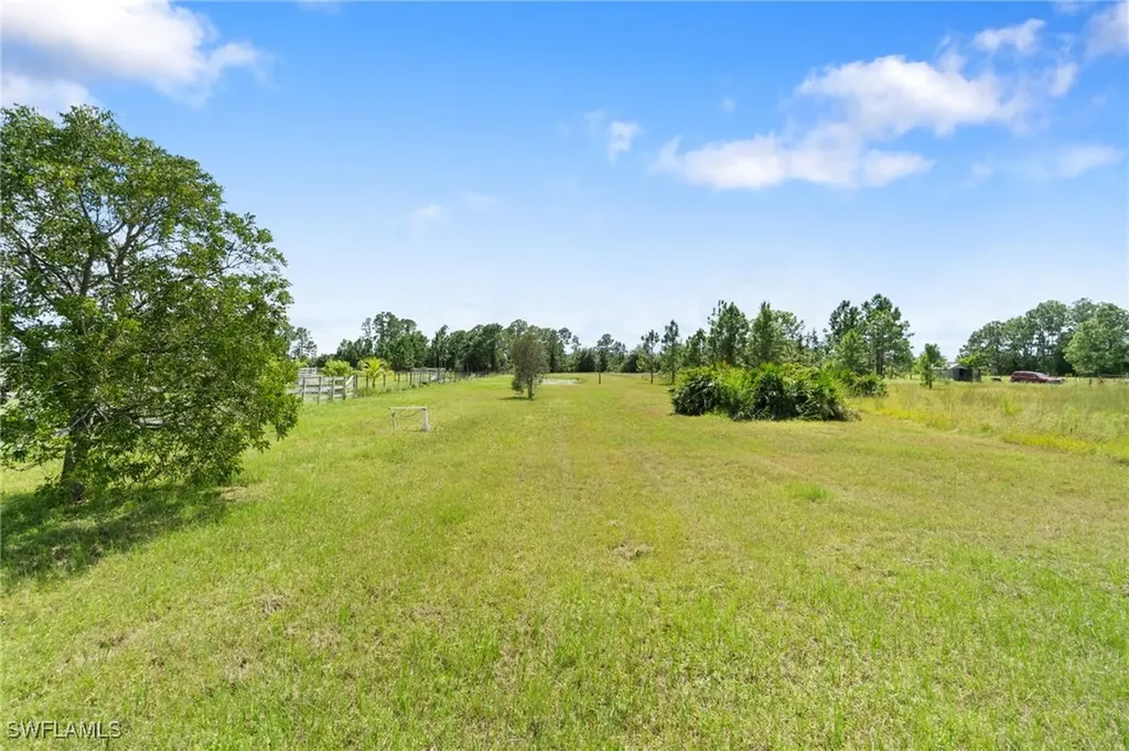 2424 43rd Avenue NE Naples FL 34120