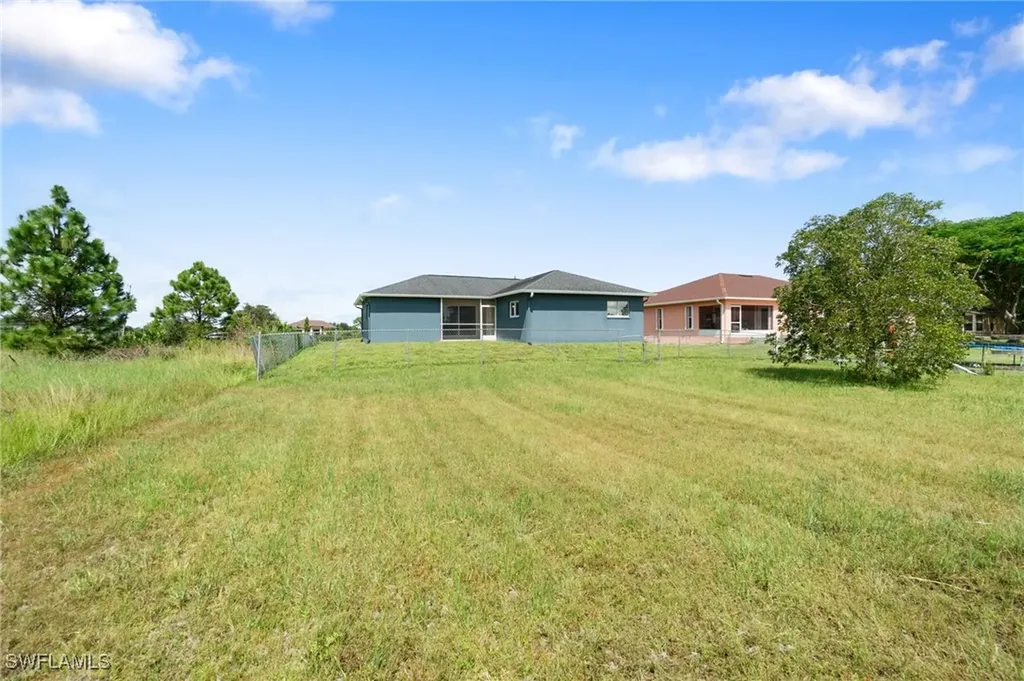 2424 43rd Avenue NE Naples FL 34120
