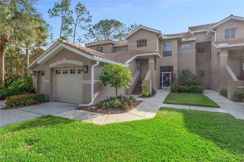 Naples FL, 8225 Danbury Boulevard, Unit 1-201