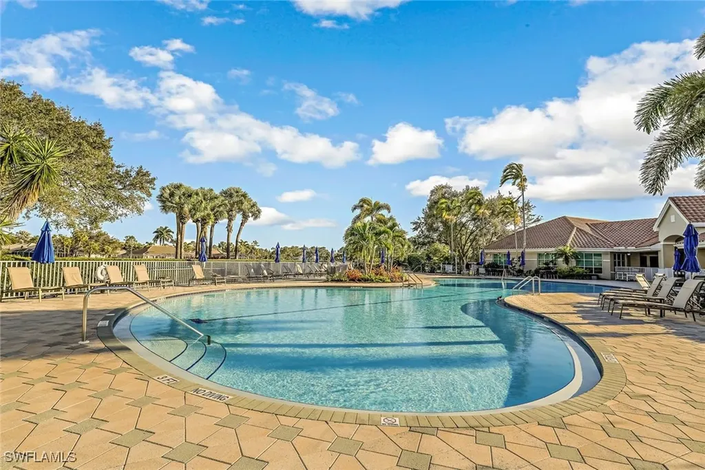 8225 Danbury Boulevard Naples FL 34120