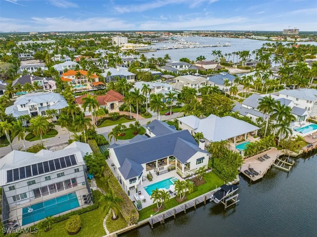 640 17th Avenue S Naples FL 34102