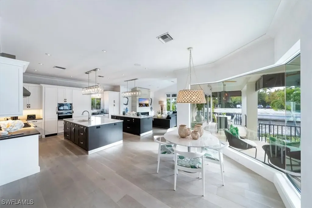 640 17th Avenue S Naples FL 34102