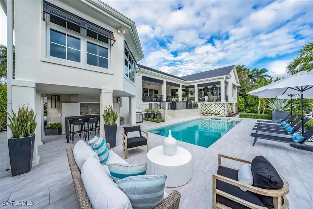 640 17th Avenue S Naples FL 34102