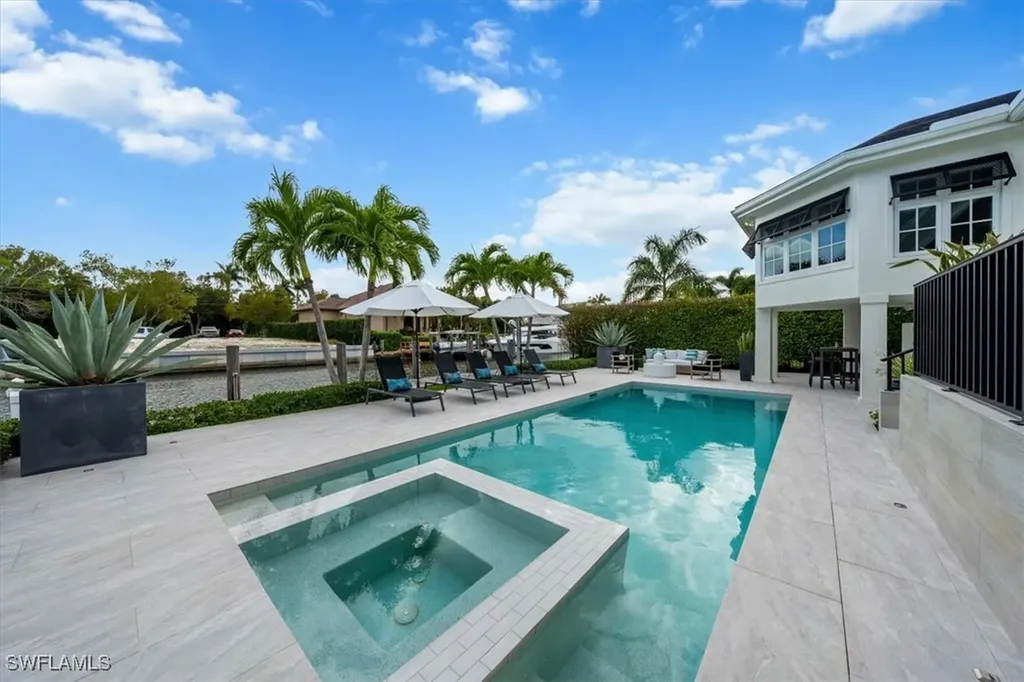 640 17th Avenue S Naples FL 34102