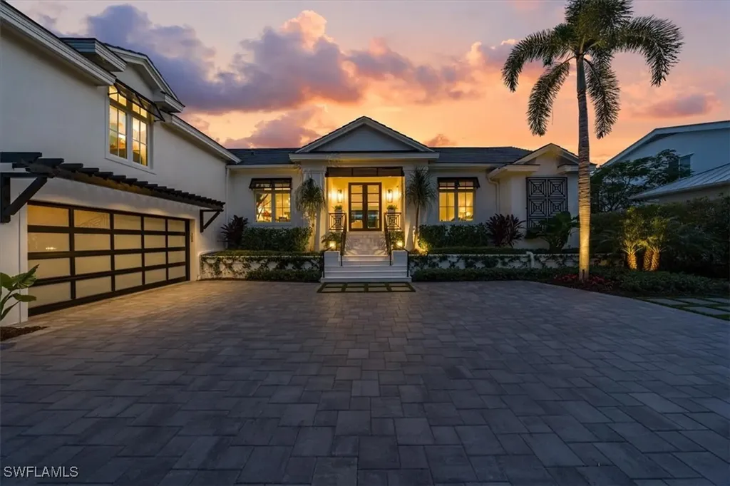640 17th Avenue S Naples FL 34102