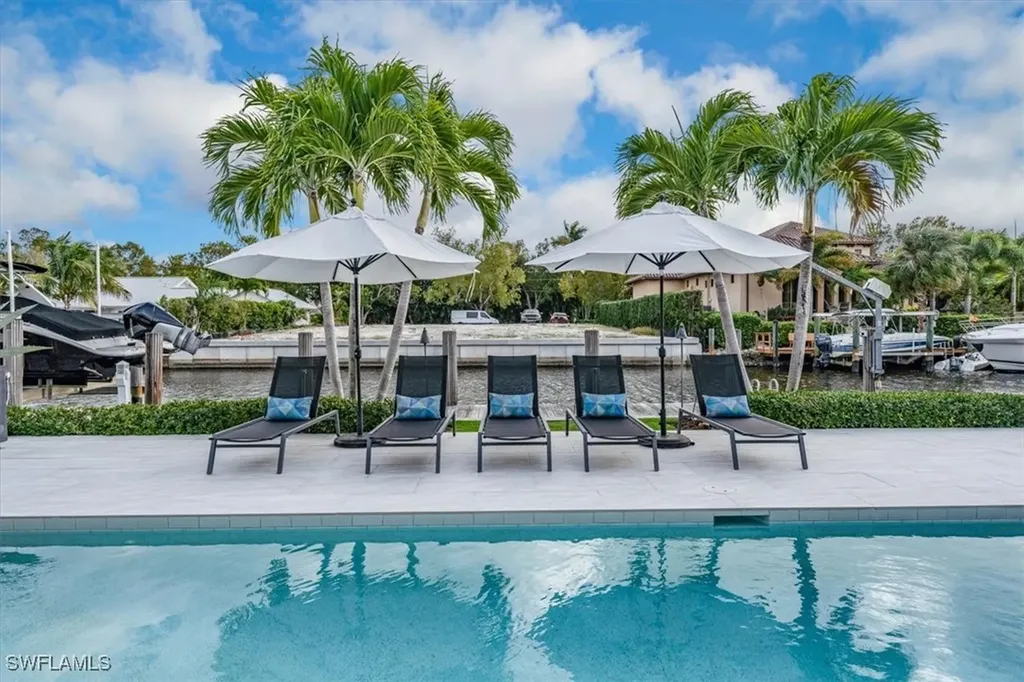 640 17th Avenue S Naples FL 34102