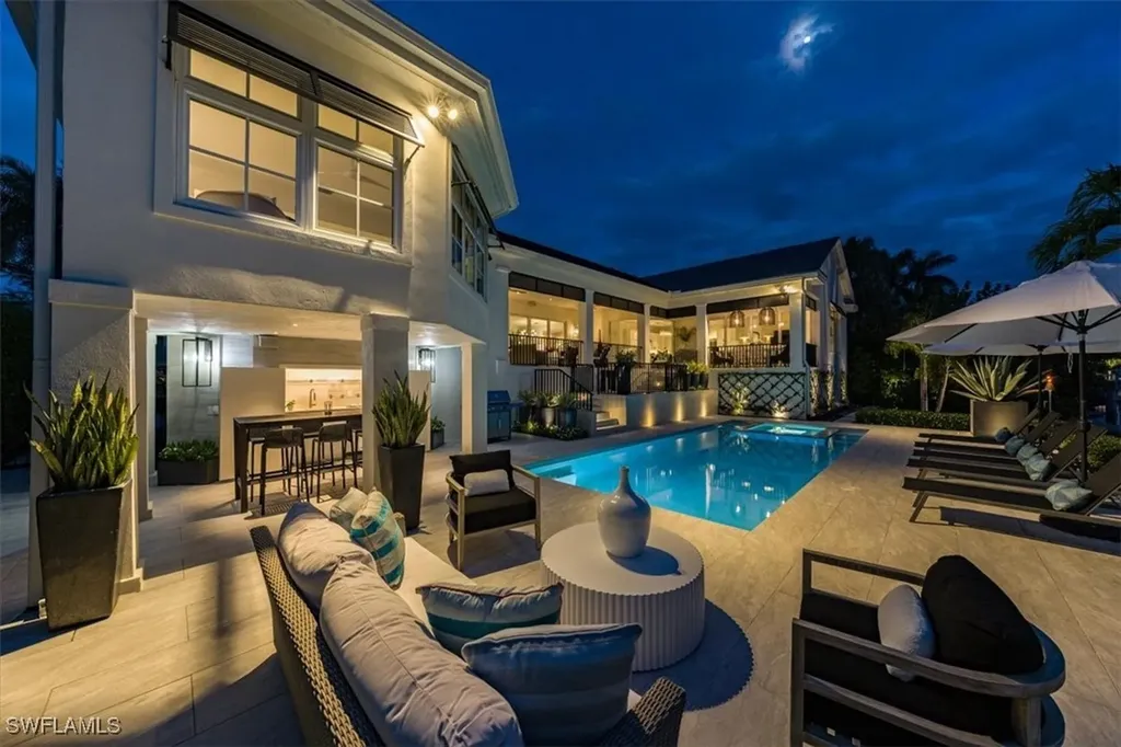 640 17th Avenue S Naples FL 34102