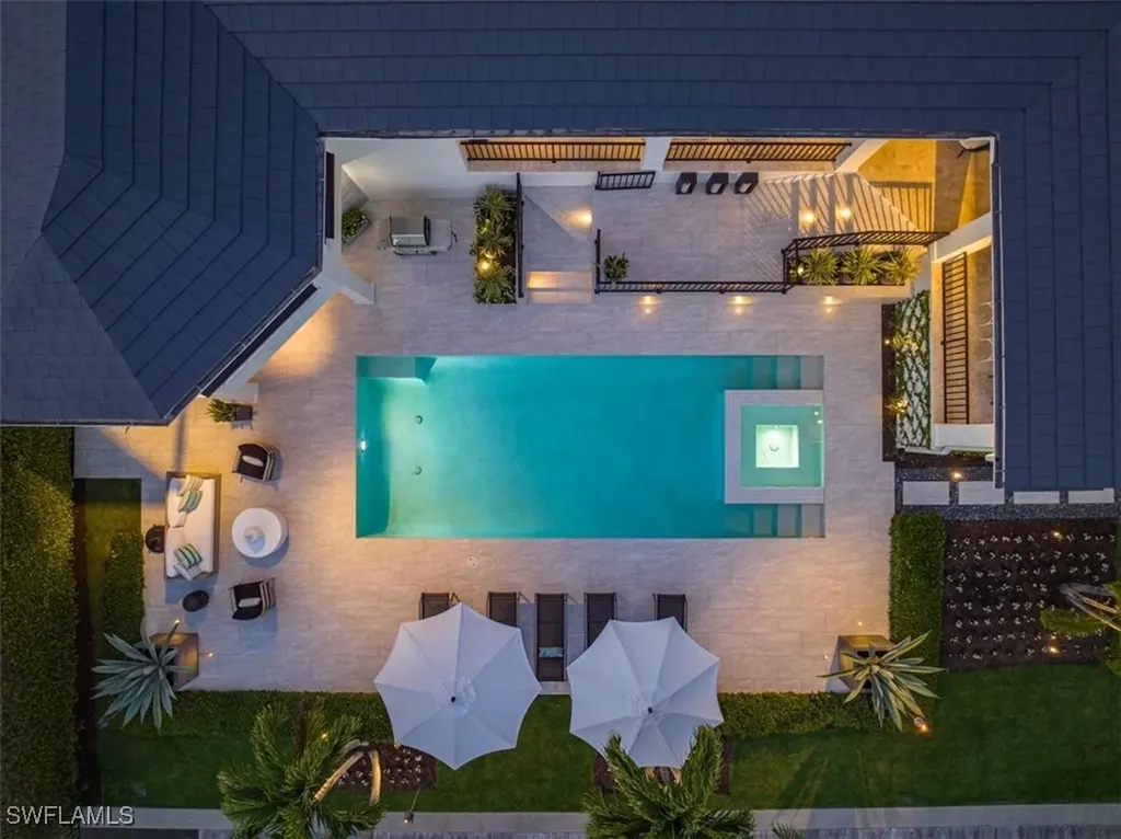 640 17th Avenue S Naples FL 34102