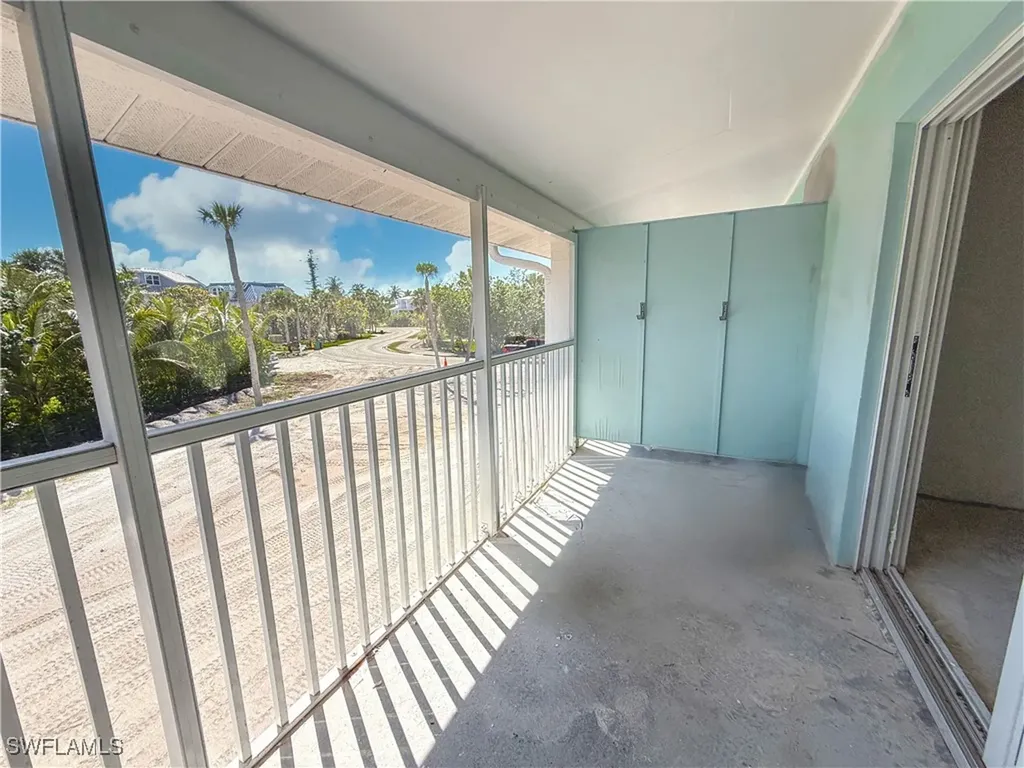 429 E Gulf Drive Sanibel FL 33957