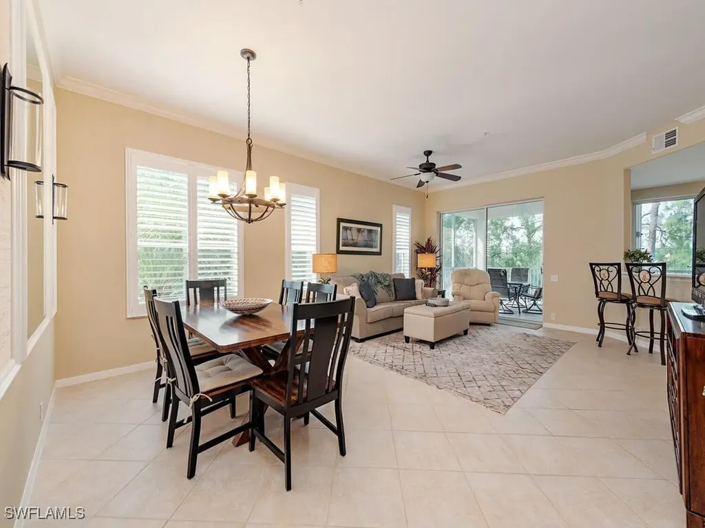 Naples FL, 8217 Parkstone Place, Unit 1-301