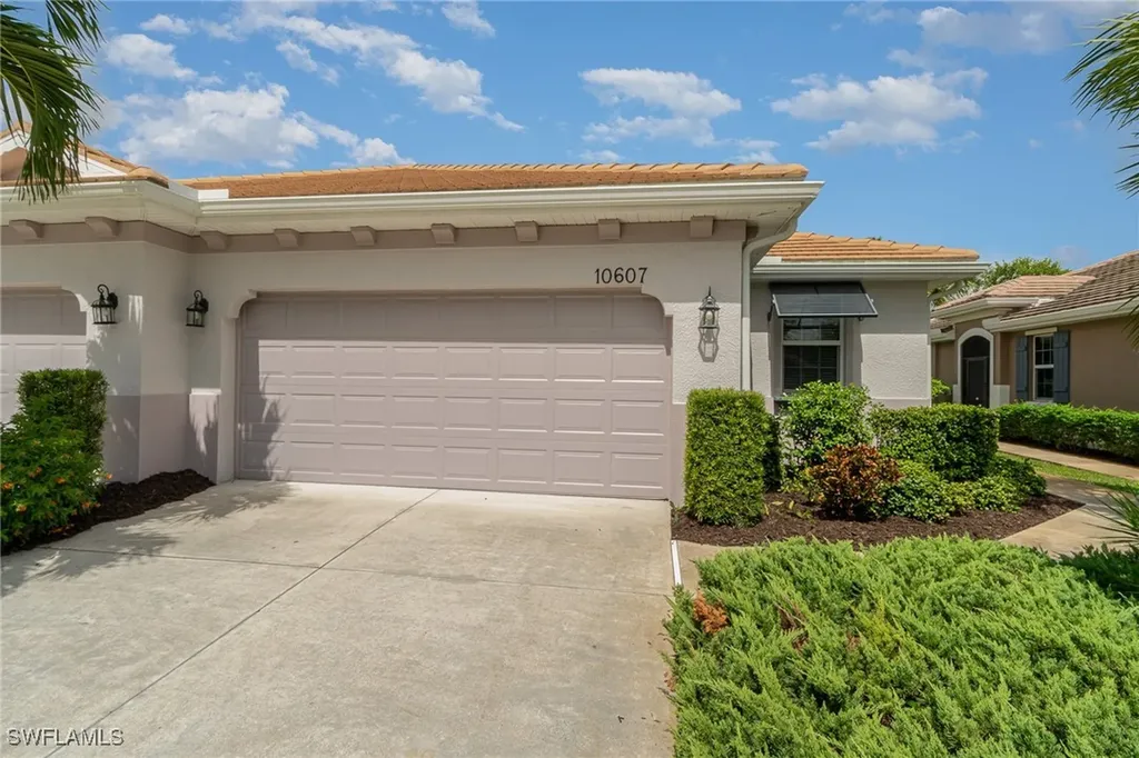 10607 Camarelle Circle Fort Myers FL 33913