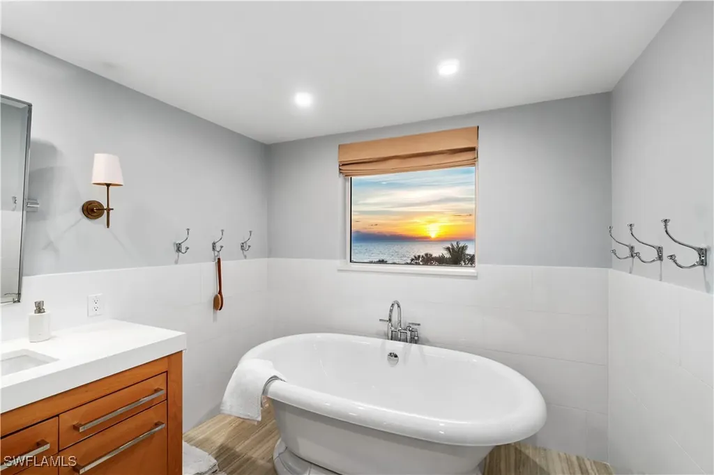 8473 Bay Colony Drive Naples FL 34108