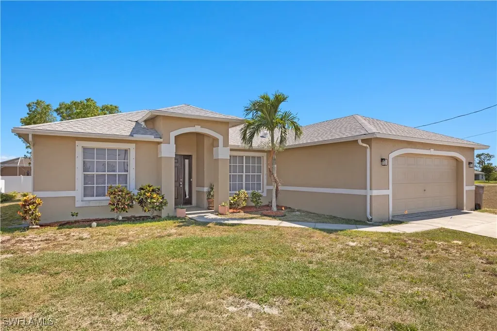 1708 Diplomat Parkway W Cape Coral FL 33993