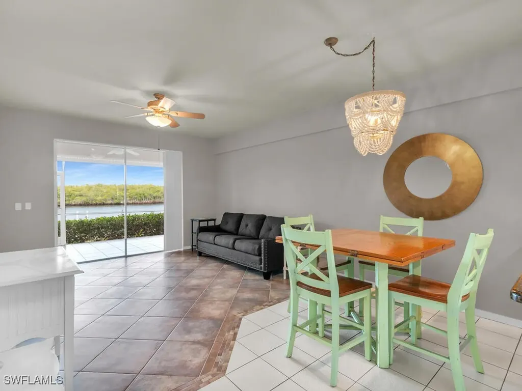 242 Newport Drive Naples FL 34114