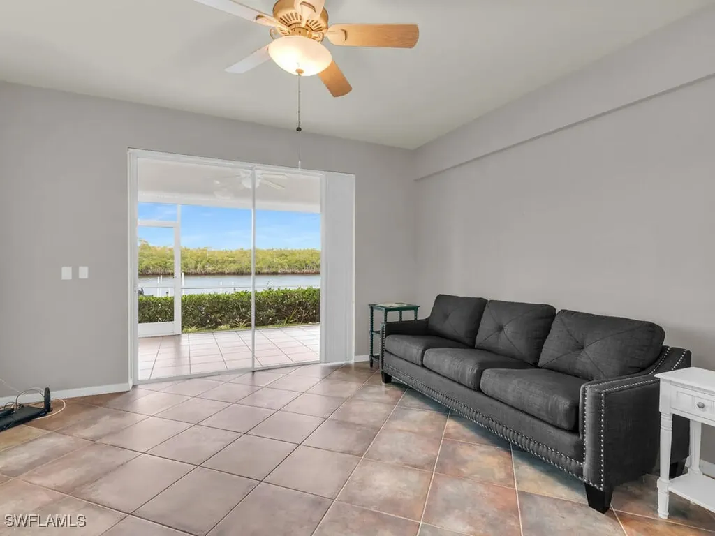 242 Newport Drive Naples FL 34114