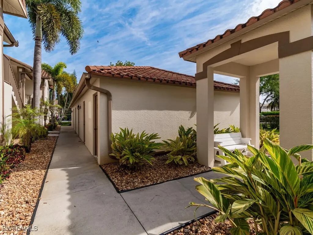 242 Newport Drive Naples FL 34114