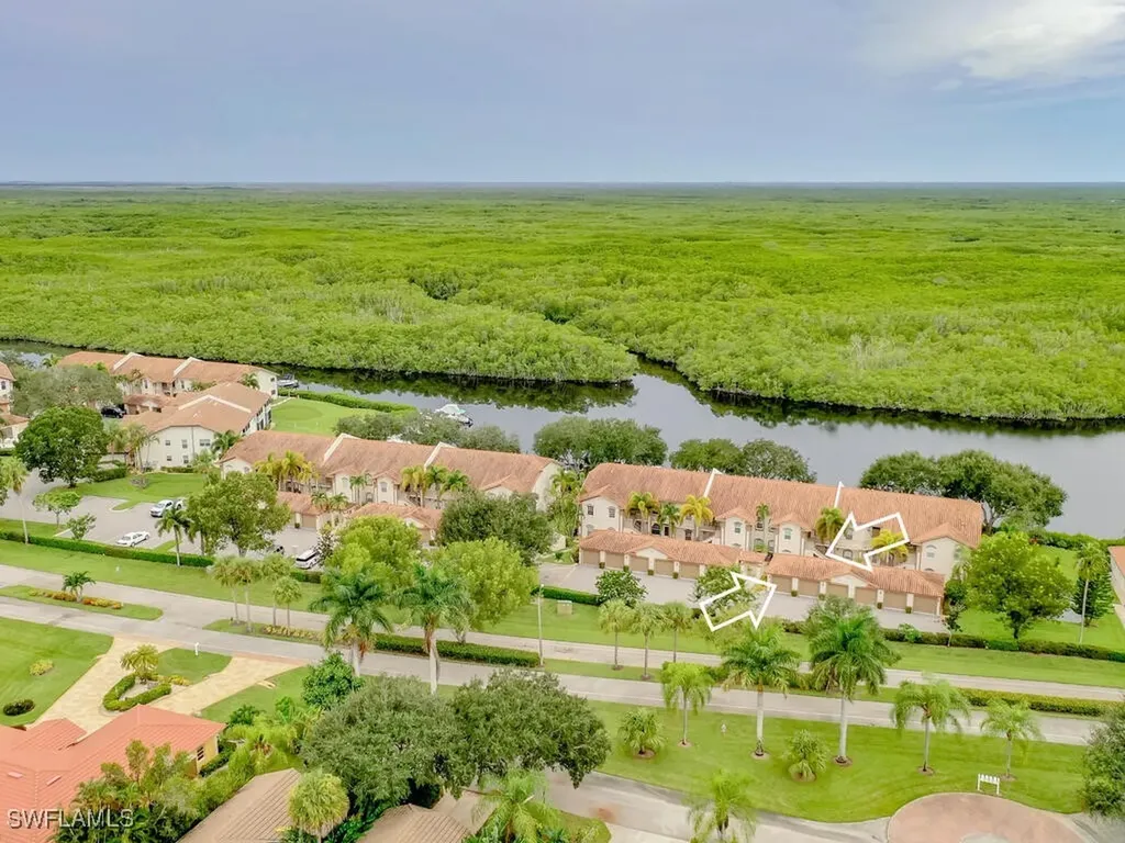 242 Newport Drive Naples FL 34114