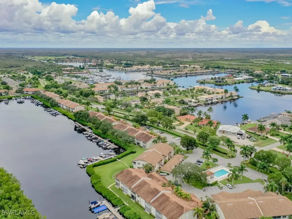 242 Newport Drive Naples FL 34114