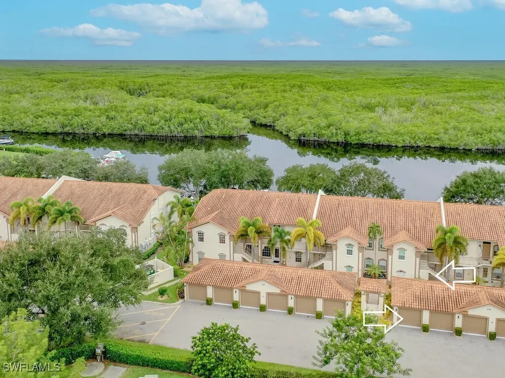 242 Newport Drive Naples FL 34114