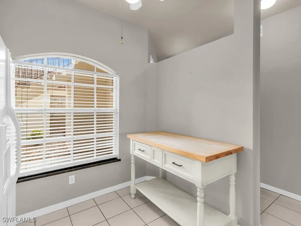 242 Newport Drive Naples FL 34114