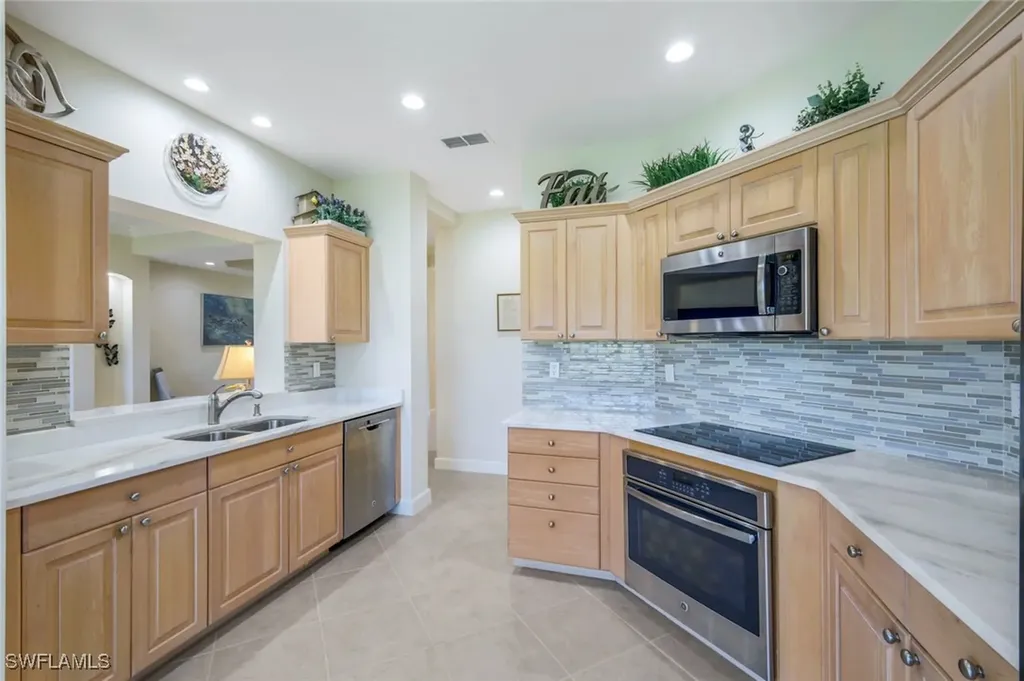 2355 Mont Claire Drive Naples FL 34109