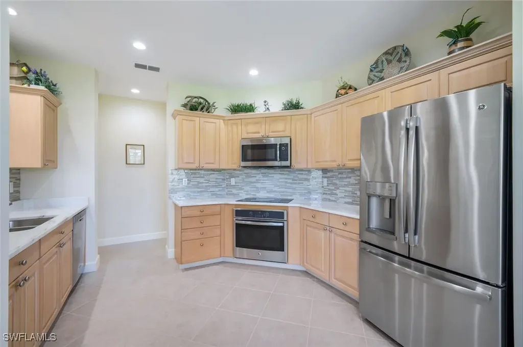 2355 Mont Claire Drive Naples FL 34109