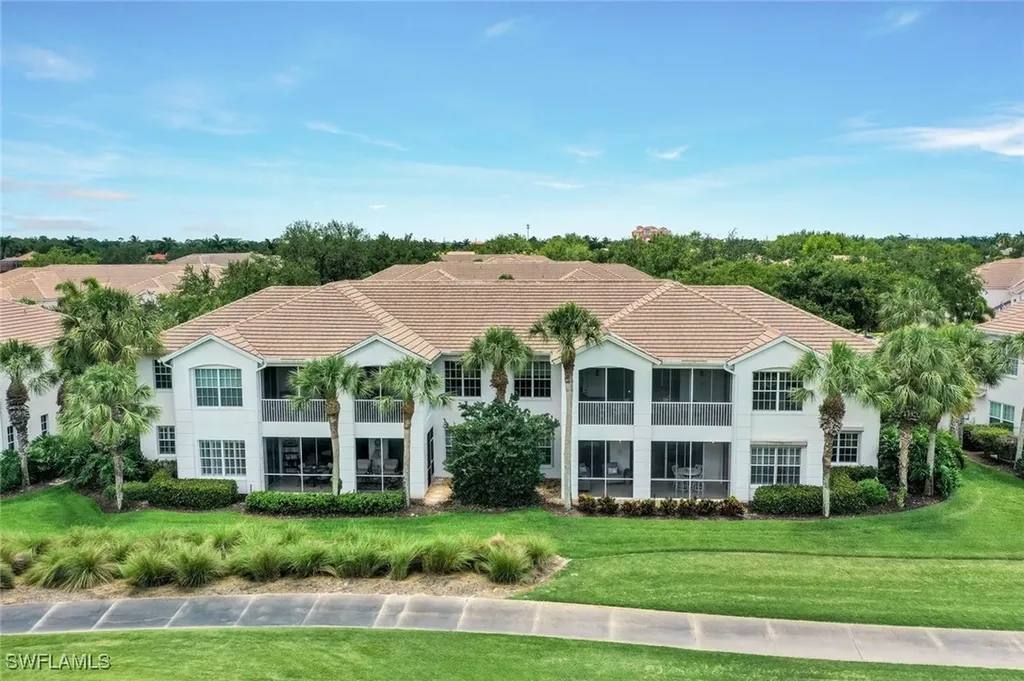 2355 Mont Claire Drive Naples FL 34109