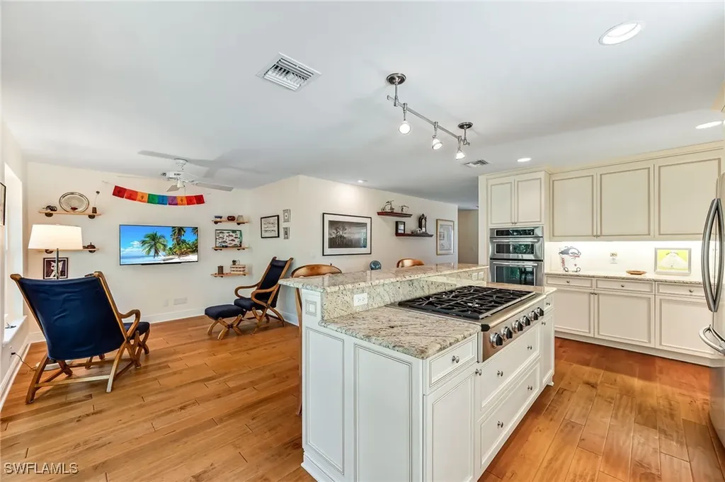 Naples FL, 2755 70TH Street SW