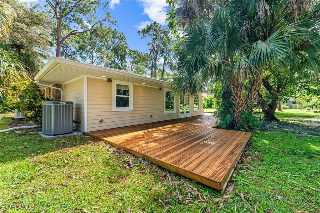 2755 70th Street SW Naples FL 34105