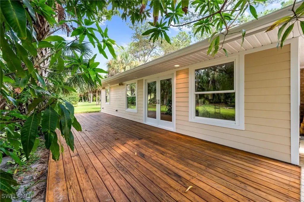 2755 70th Street SW Naples FL 34105