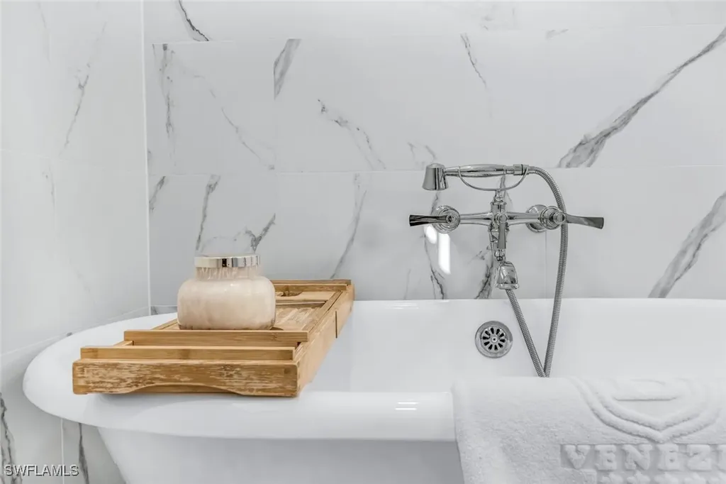 27281 Lakeway Court Bonita Springs FL 34134