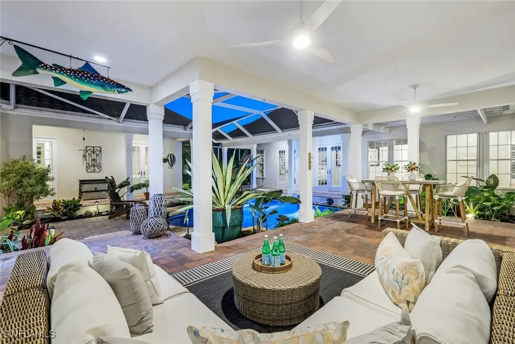 27281 Lakeway Court Bonita Springs FL 34134