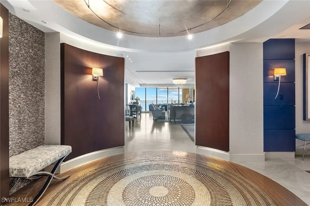 11125 Gulf Shore Drive Naples FL 34108