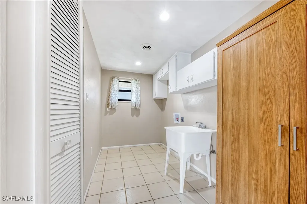 3294 Middletown Street Port Charlotte FL 33952