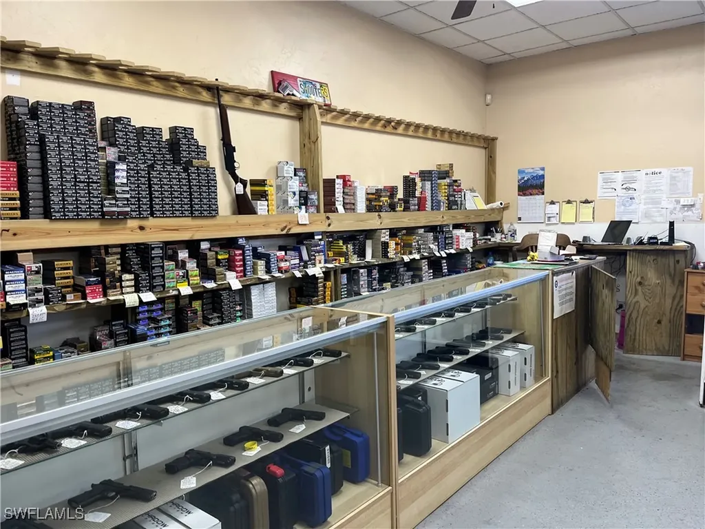 3310-3330 Hanson Street Fort Myers FL 33916