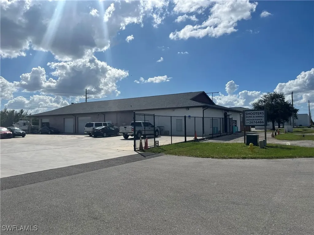 3310-3330 Hanson Street Fort Myers FL 33916