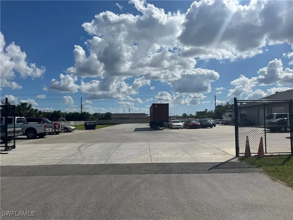 3310-3330 Hanson Street Fort Myers FL 33916