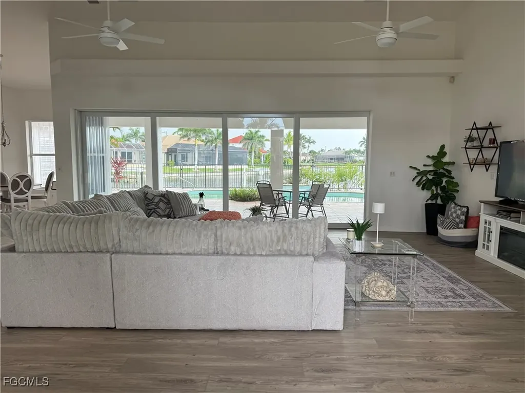 2000 SW 44th Terrace Cape Coral FL 33914