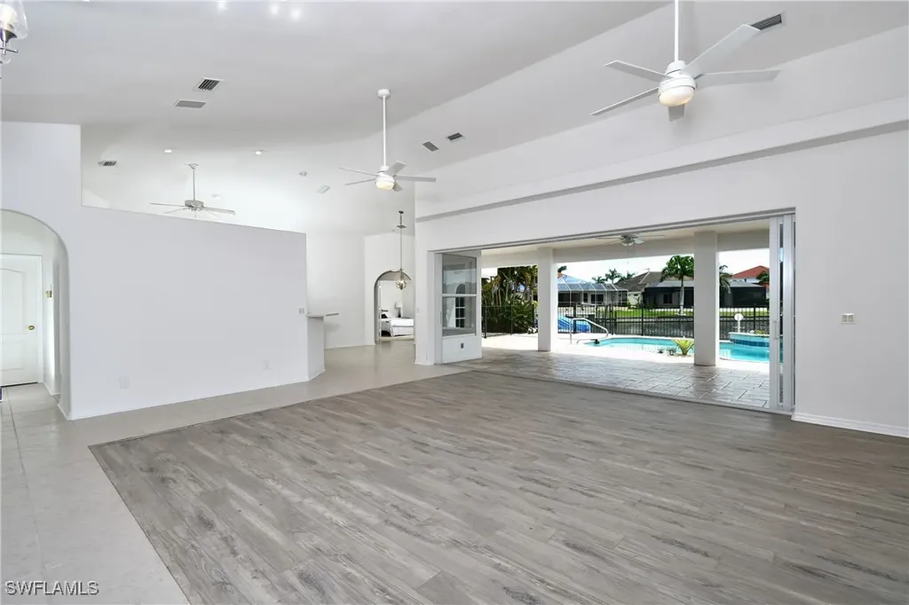 2000 SW 44th Terrace Cape Coral FL 33914